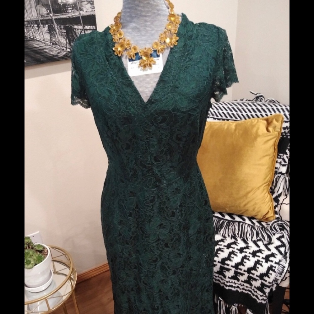 Hunter Green Lace Evening Gown